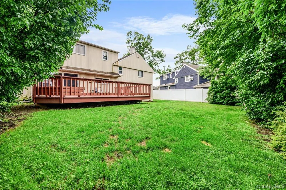 312 W Waukena Avenue Oceanside, NY 11572