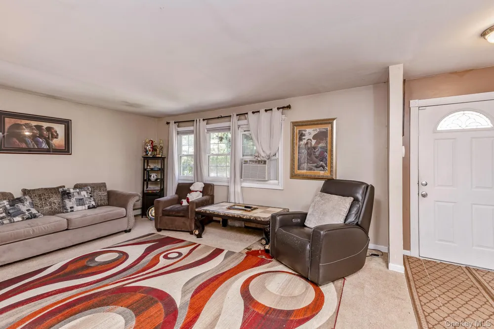 312 Peconic Avenue Medford, NY 11763