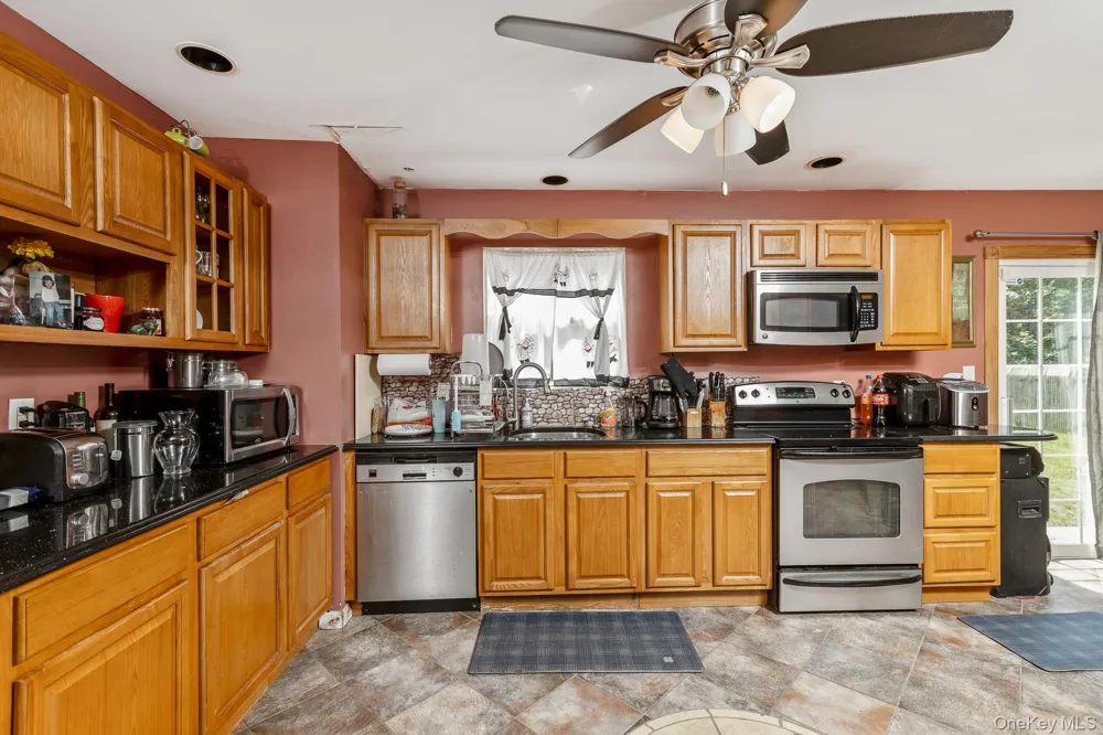 312 Peconic Avenue Medford, NY 11763