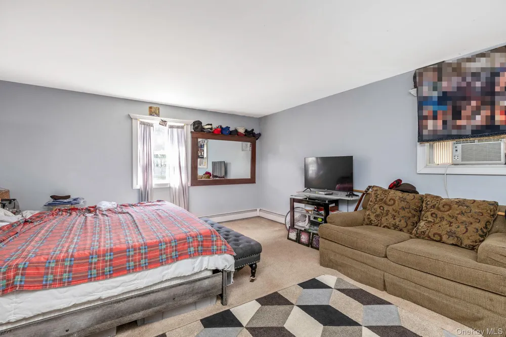 312 Peconic Avenue Medford, NY 11763