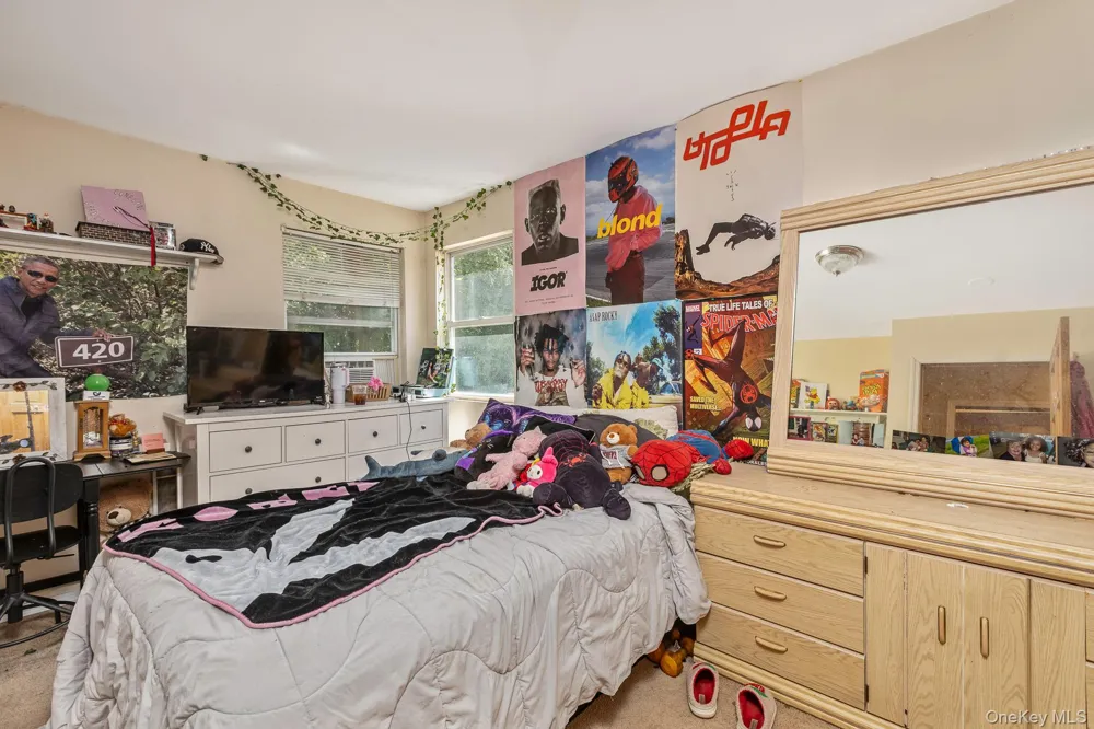 312 Peconic Avenue Medford, NY 11763