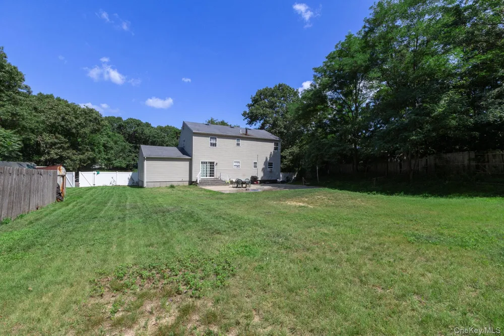 312 Peconic Avenue Medford, NY 11763