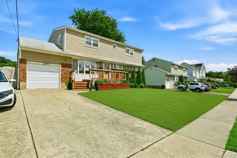 23 Hampshire Drive