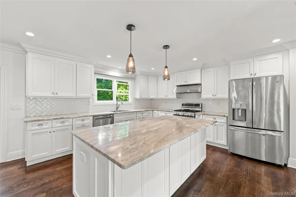 22 Forest Drive Jericho, NY 11753