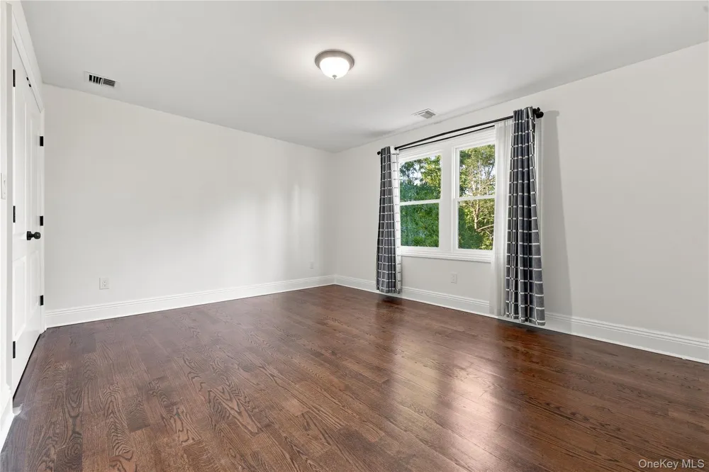 22 Forest Drive Jericho, NY 11753