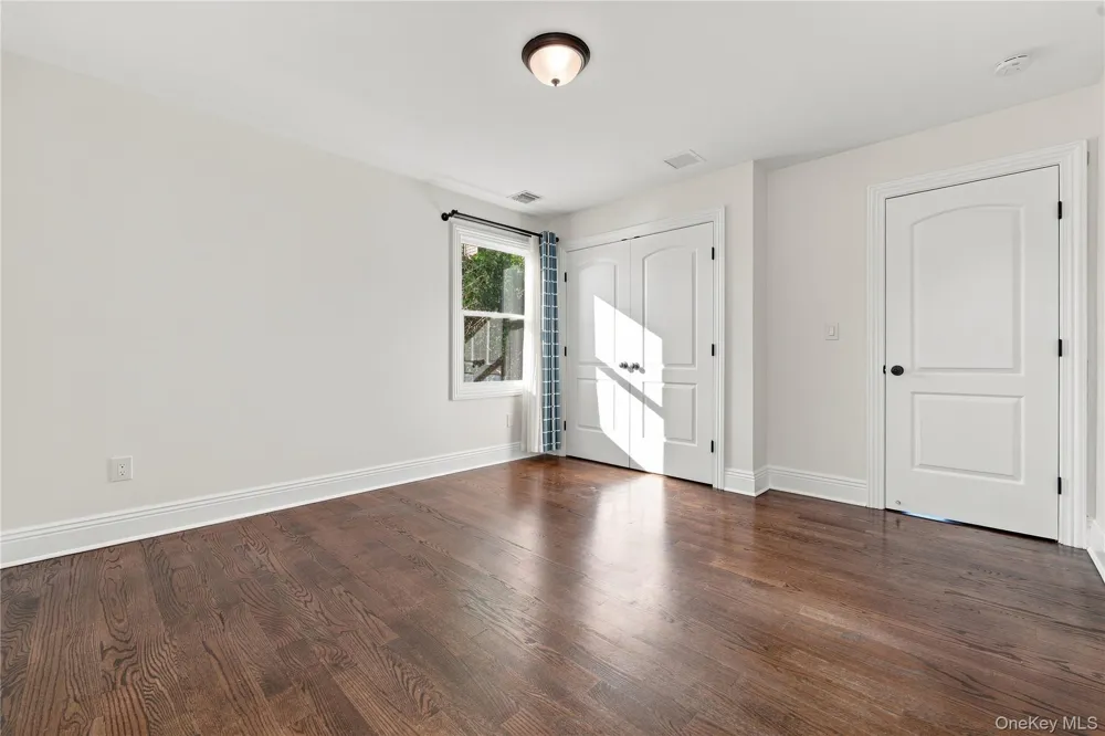 22 Forest Drive Jericho, NY 11753