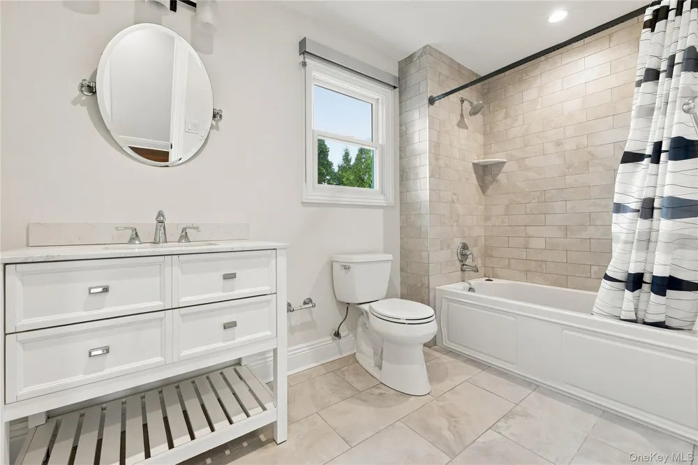 22 Forest Drive Jericho, NY 11753