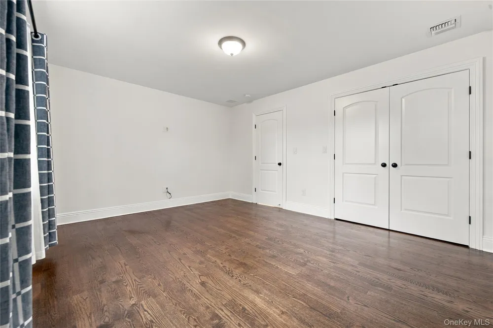 22 Forest Drive Jericho, NY 11753