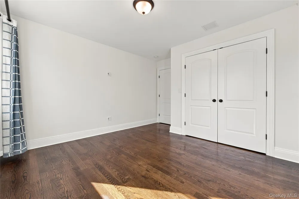 22 Forest Drive Jericho, NY 11753