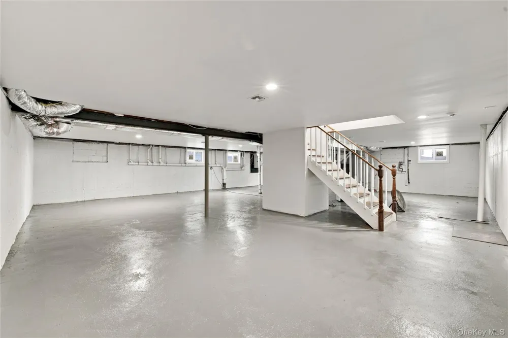 22 Forest Drive Jericho, NY 11753