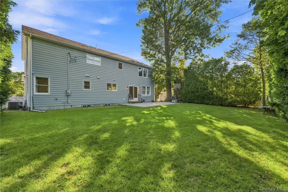 22 Forest Drive Jericho, NY 11753