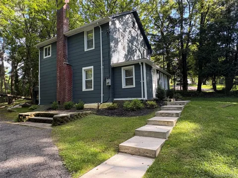 350 Old Post Road