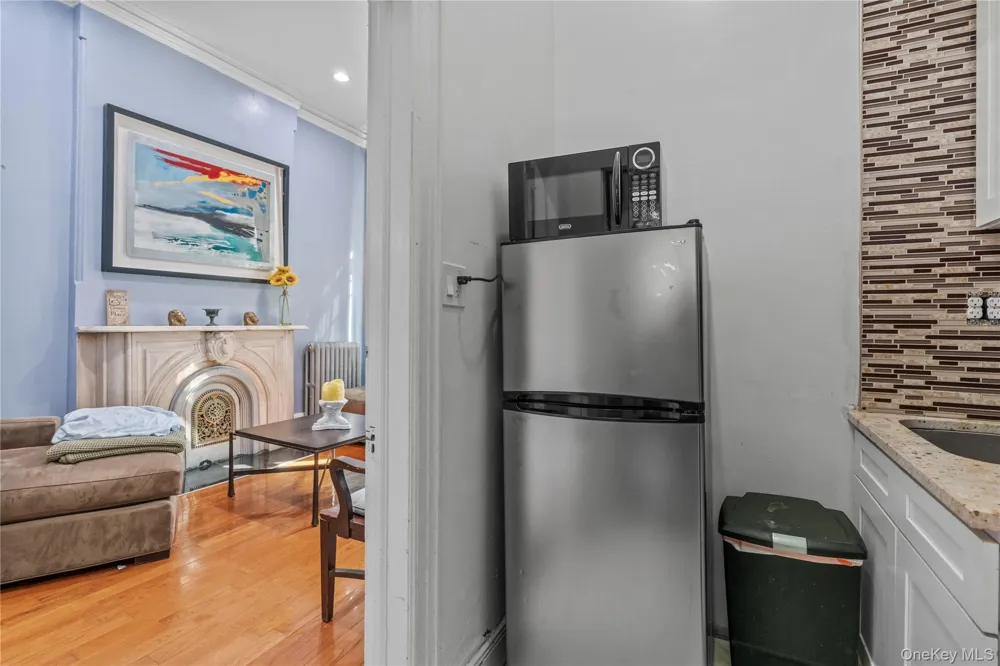 220 E 116th Street #2nd Floor New York (Manhattan), NY 10029
