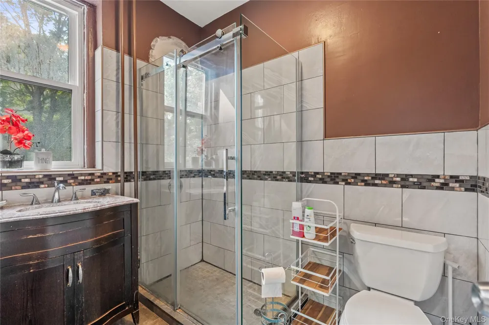 220 E 116th Street #2nd Floor New York (Manhattan), NY 10029