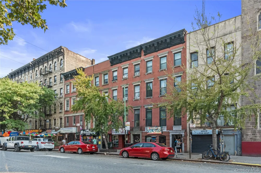 220 E 116th Street #2nd Floor New York (Manhattan), NY 10029