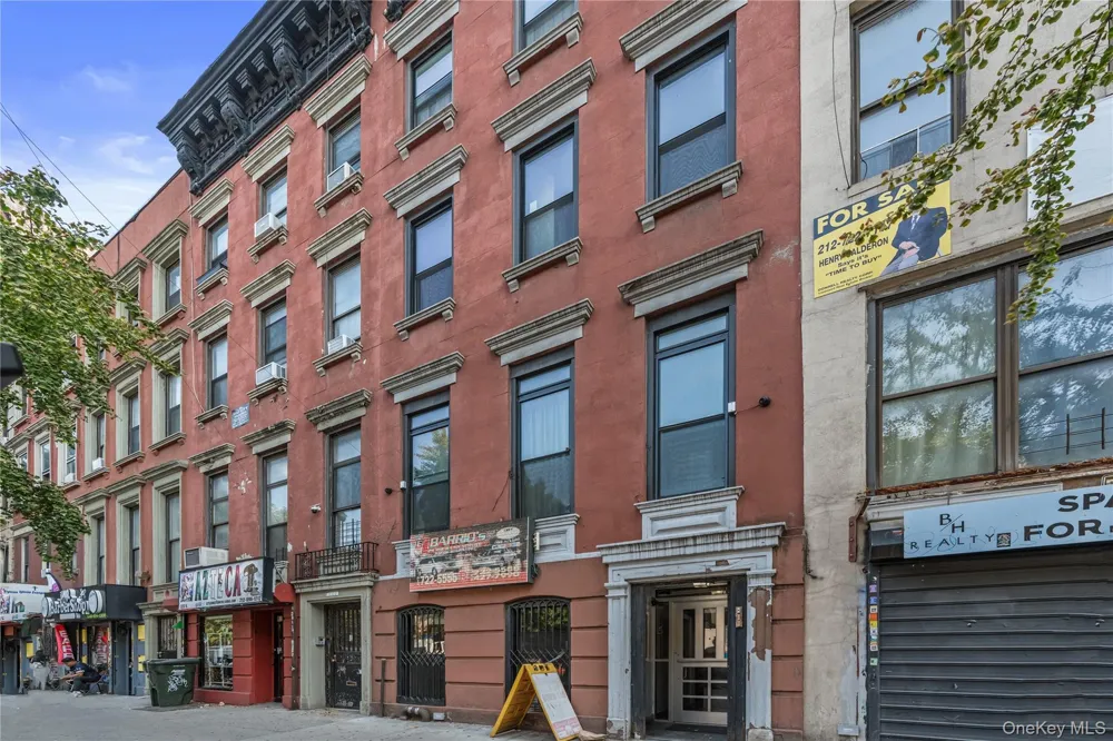 220 E 116th Street #2nd Floor New York (Manhattan), NY 10029