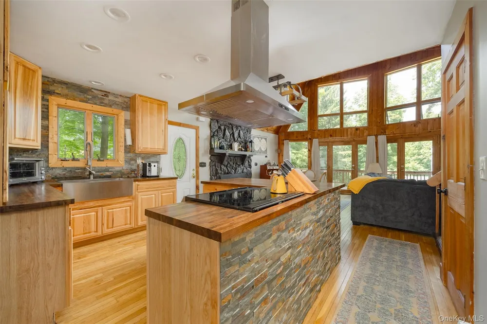 36 Greenwood Drive Beacon, NY 12508