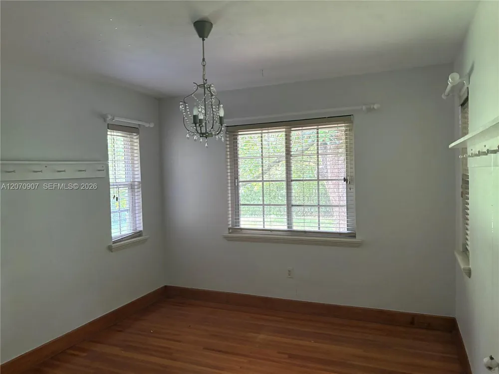 805 Paradiso Ave #805 Coral Gables, FL 33146