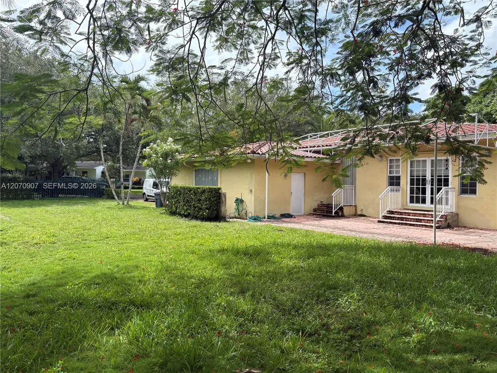 805 Paradiso Ave #805 Coral Gables, FL 33146