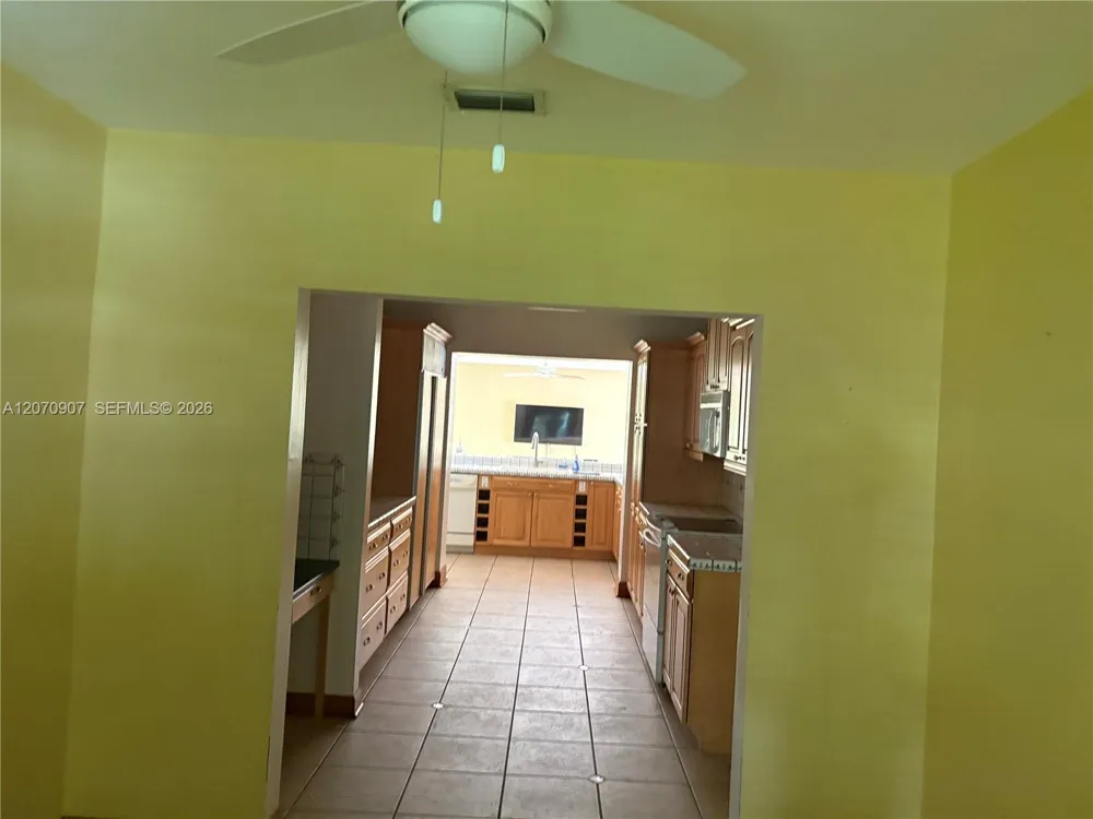 805 Paradiso Ave #805 Coral Gables, FL 33146