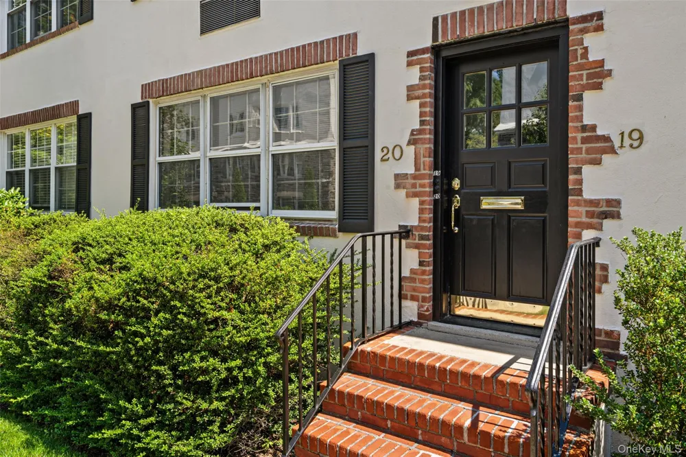 20 Lake Avenue #20 Bronxville, NY 10708
