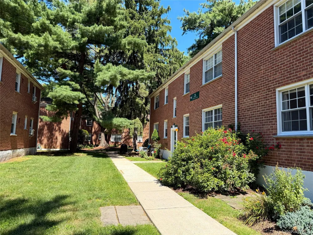 182 Pinewood Road #23 Hartsdale, NY 10530