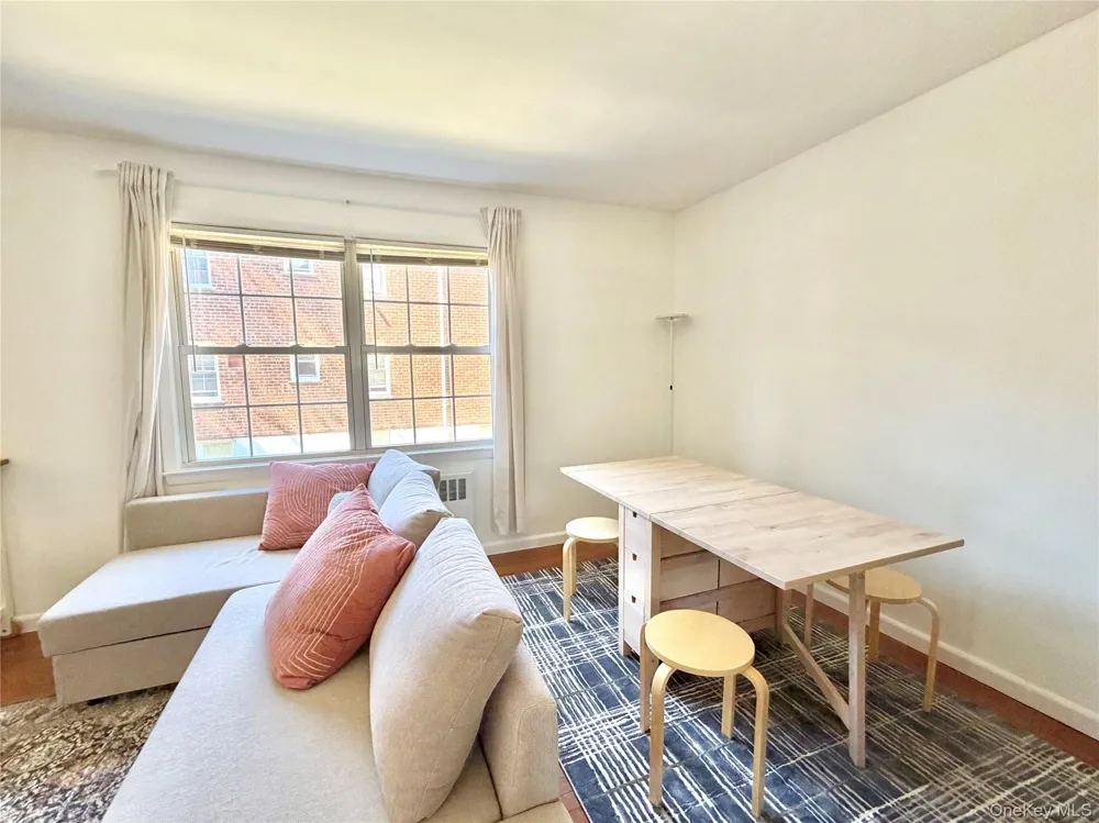182 Pinewood Road #23 Hartsdale, NY 10530