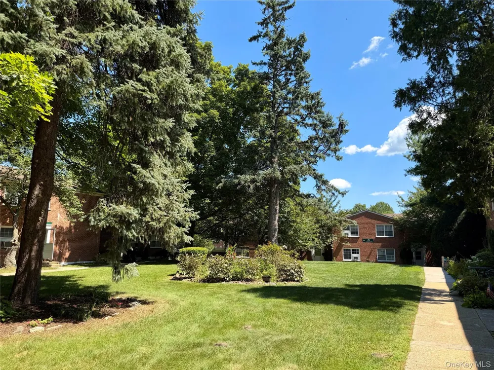 182 Pinewood Road #23 Hartsdale, NY 10530