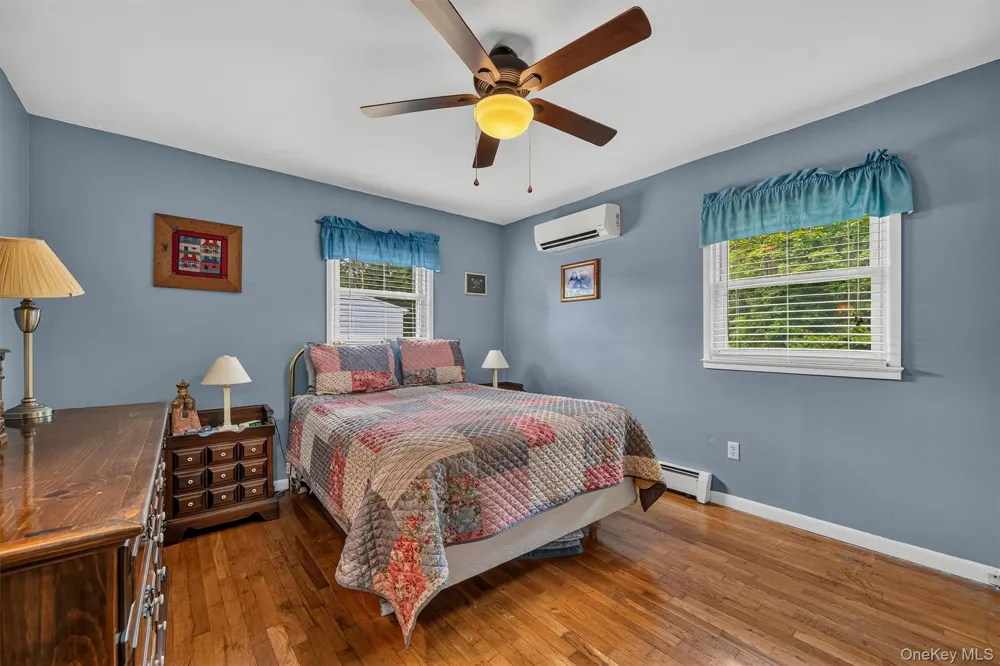 22 Elliott Place New Hampton, NY 10958