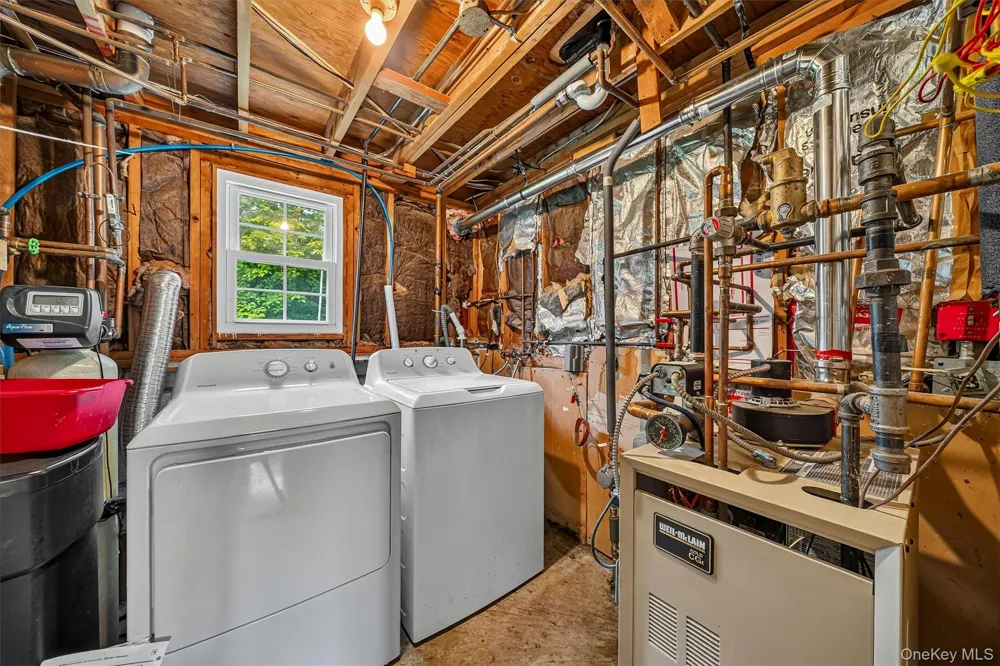 22 Elliott Place New Hampton, NY 10958