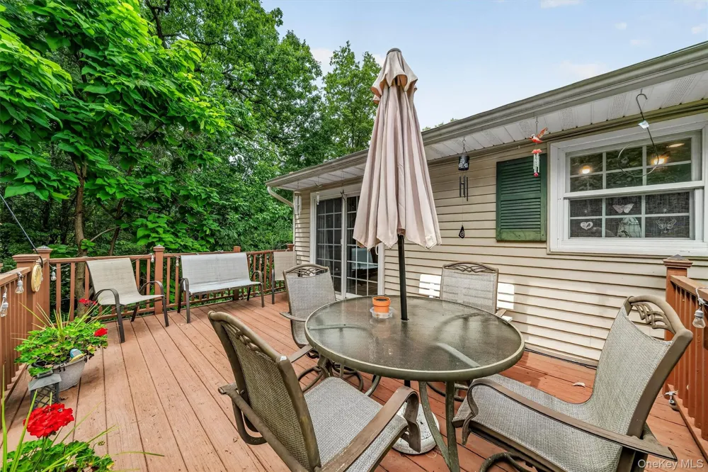 22 Elliott Place New Hampton, NY 10958
