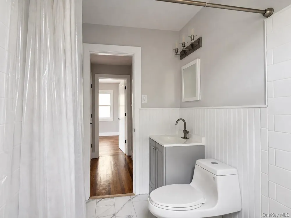 15 Berkshire Road Merrick, NY 11566