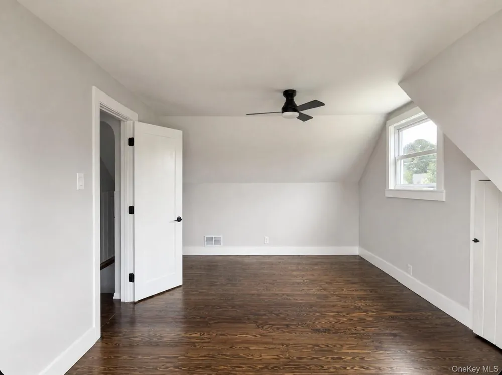 15 Berkshire Road Merrick, NY 11566