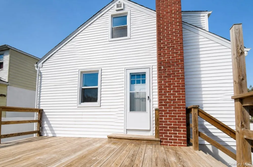15 Berkshire Road Merrick, NY 11566