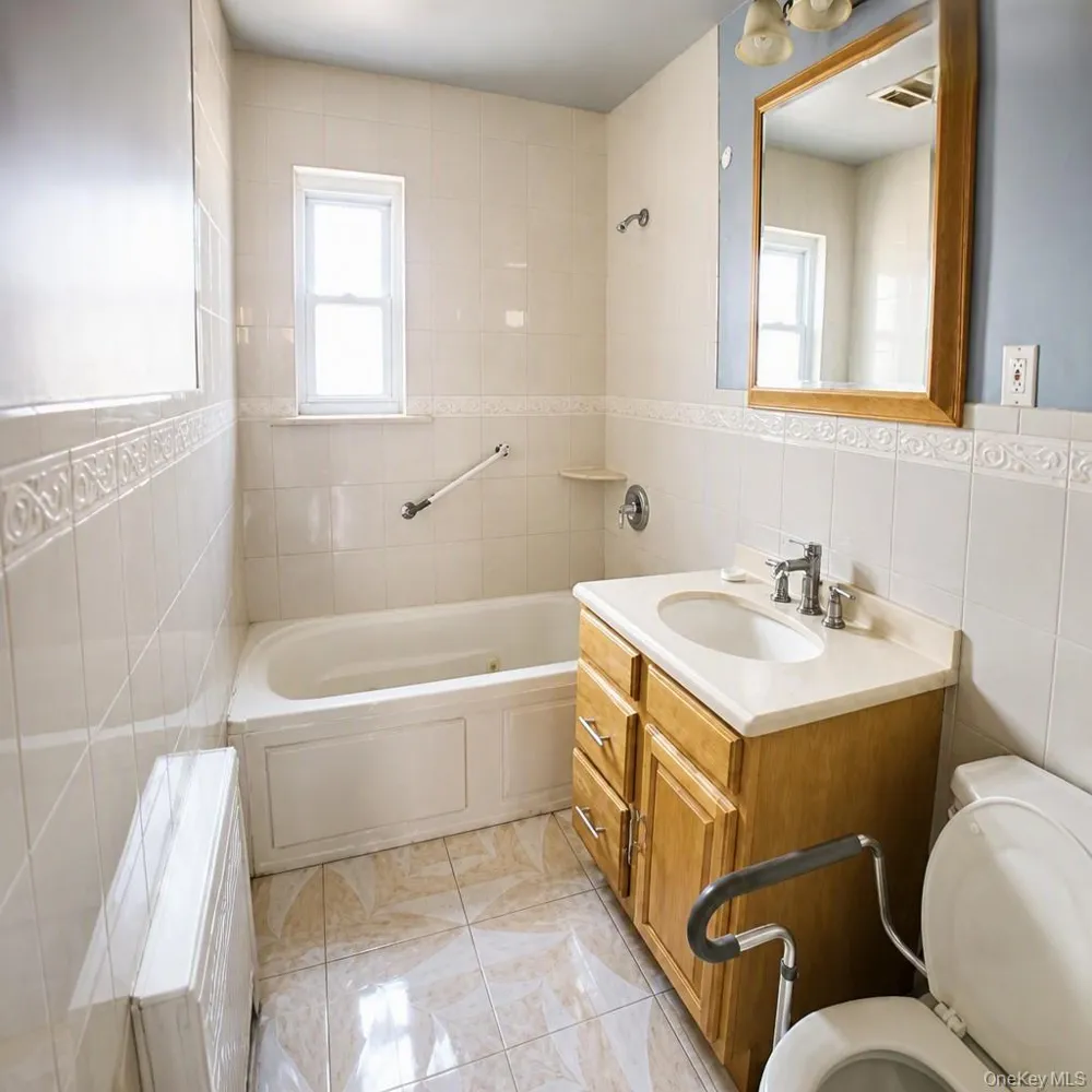 3029 Matthews Avenue Bronx, NY 10467