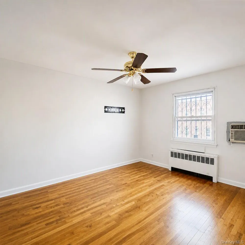3029 Matthews Avenue Bronx, NY 10467
