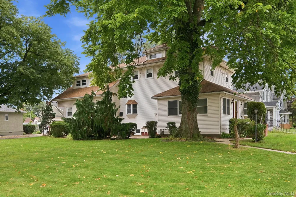 105 Corona Avenue Valley Stream, NY 11580