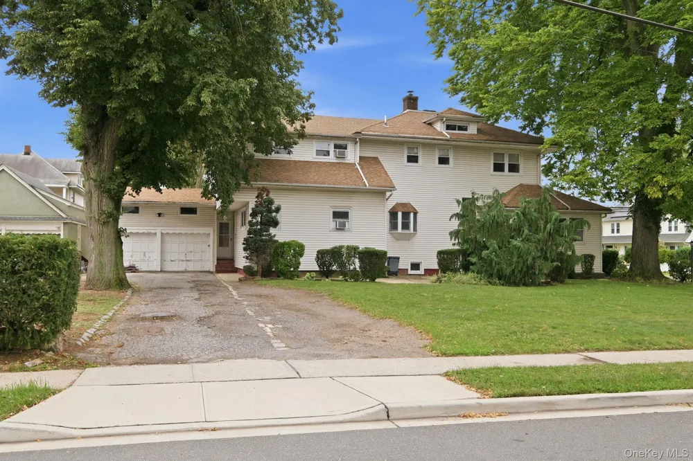105 Corona Avenue Valley Stream, NY 11580