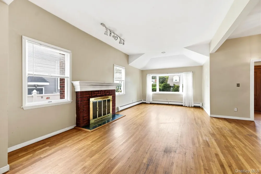 105 Corona Avenue Valley Stream, NY 11580