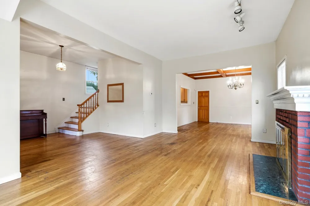 105 Corona Avenue Valley Stream, NY 11580