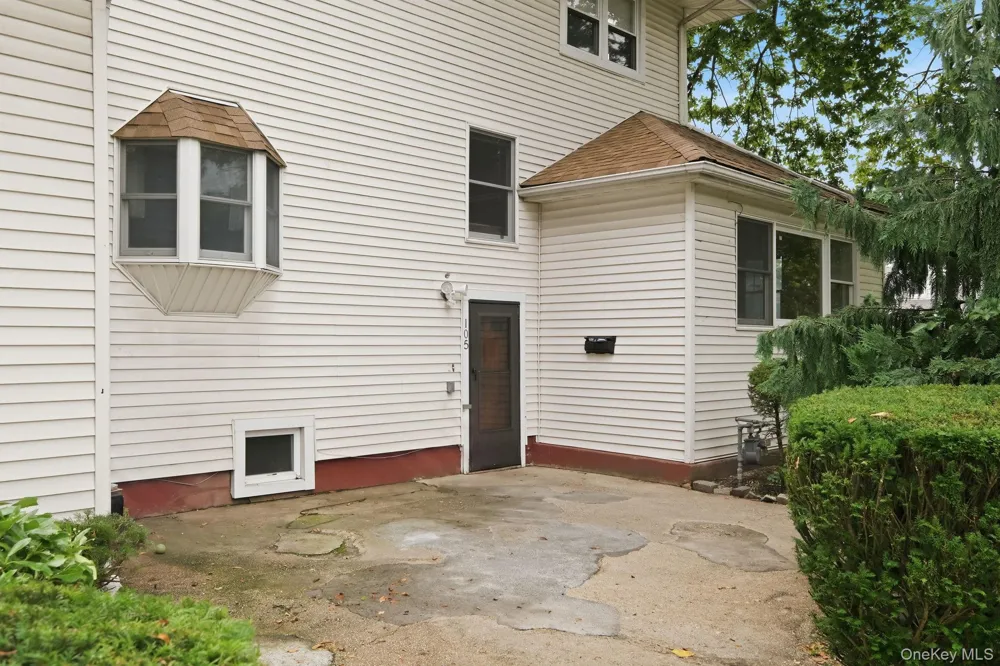 105 Corona Avenue Valley Stream, NY 11580
