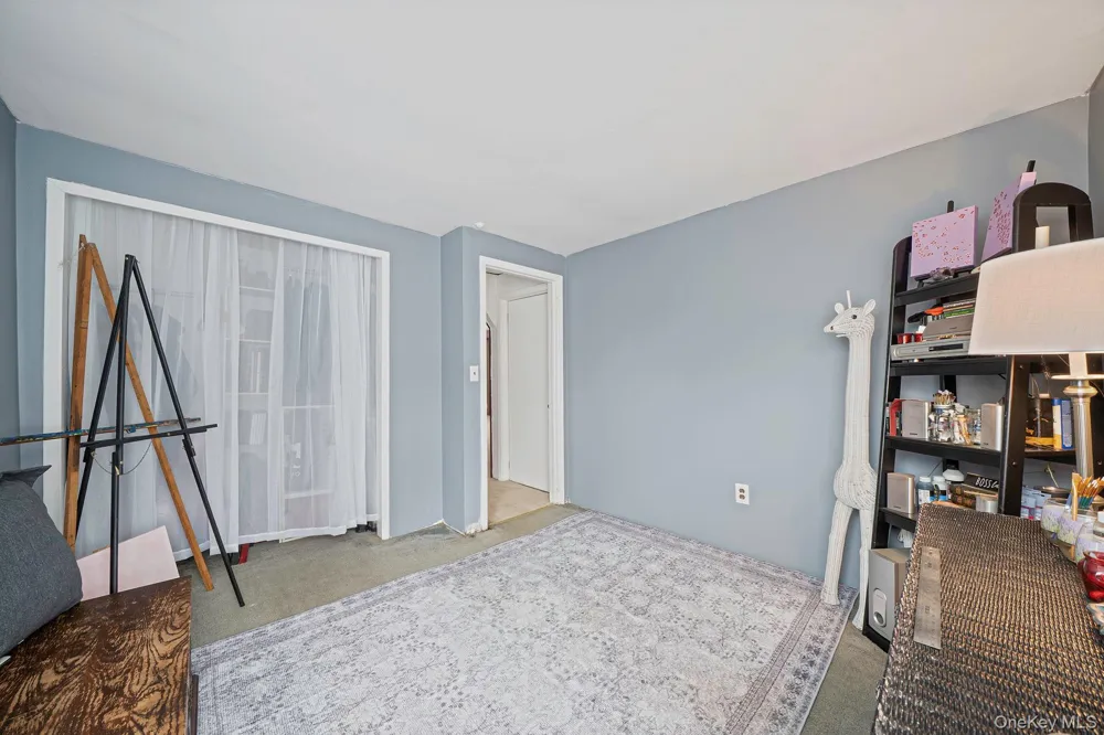21 Cherokee Drive Bay Shore, NY 11706