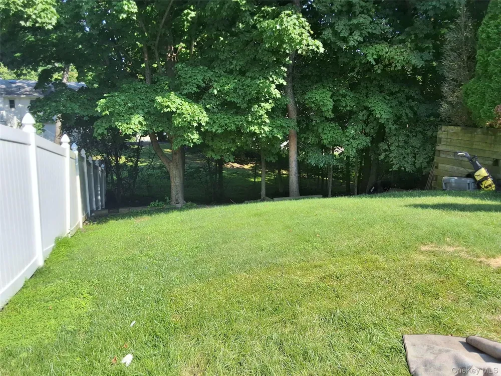 6 Strathmore Drive New City, NY 10956