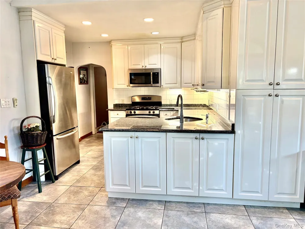 8456 252nd Street Bellerose, NY 11426