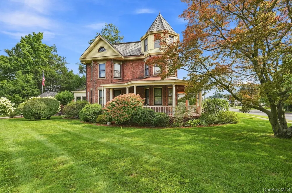 349 Albany Avenue Kingston, NY 12401