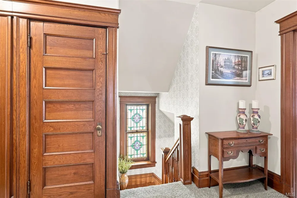 349 Albany Avenue Kingston, NY 12401
