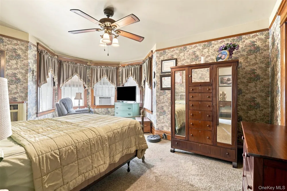349 Albany Avenue Kingston, NY 12401