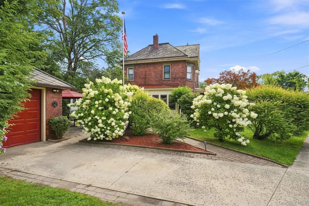 349 Albany Avenue Kingston, NY 12401
