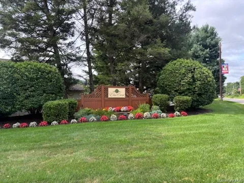 207 Crestwood Court