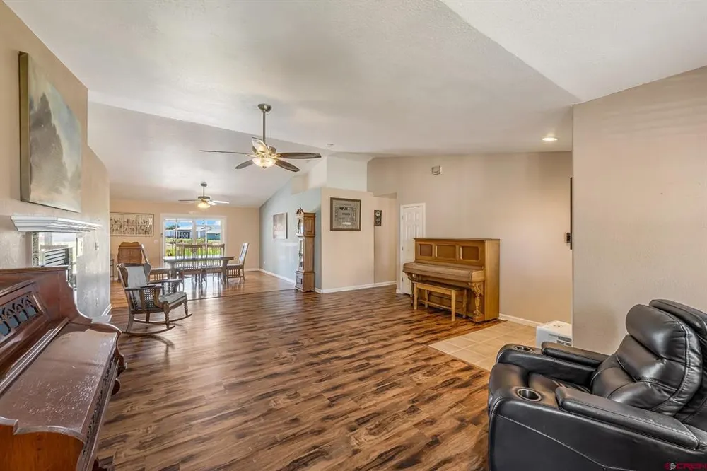 10826 Mesa View Loop Eckert, CO 81418